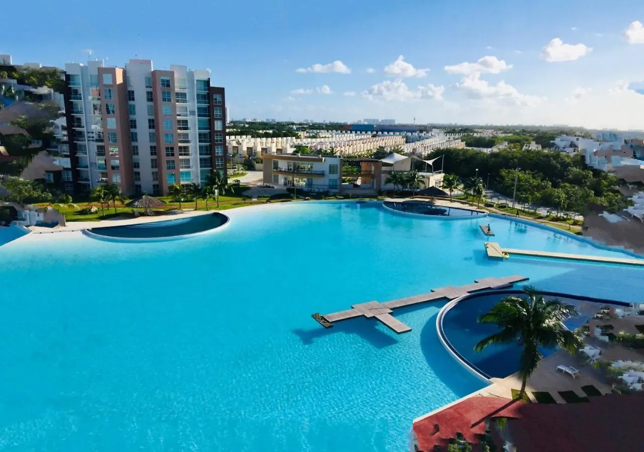 Departamento 'Hozanek' En Dream Lagoons Cancun Apartment